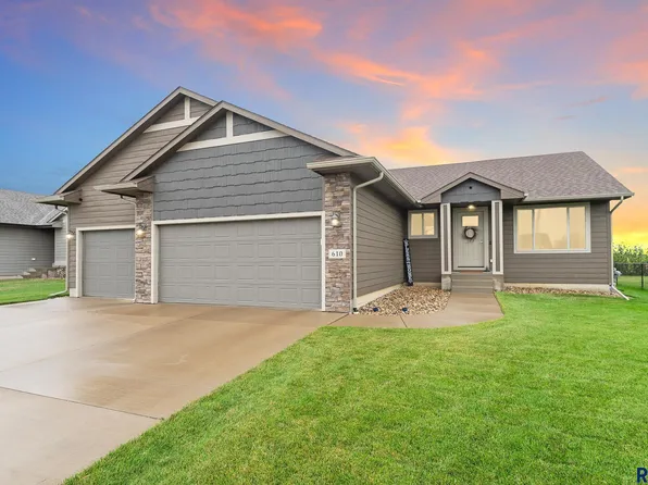 610 Miah St, Harrisburg, SD 57032