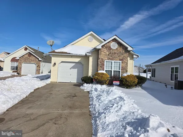 10 Belmont Ave, Edgewater Park, NJ 08010