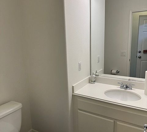 4th image of 27544 Weeping Willow Dr
