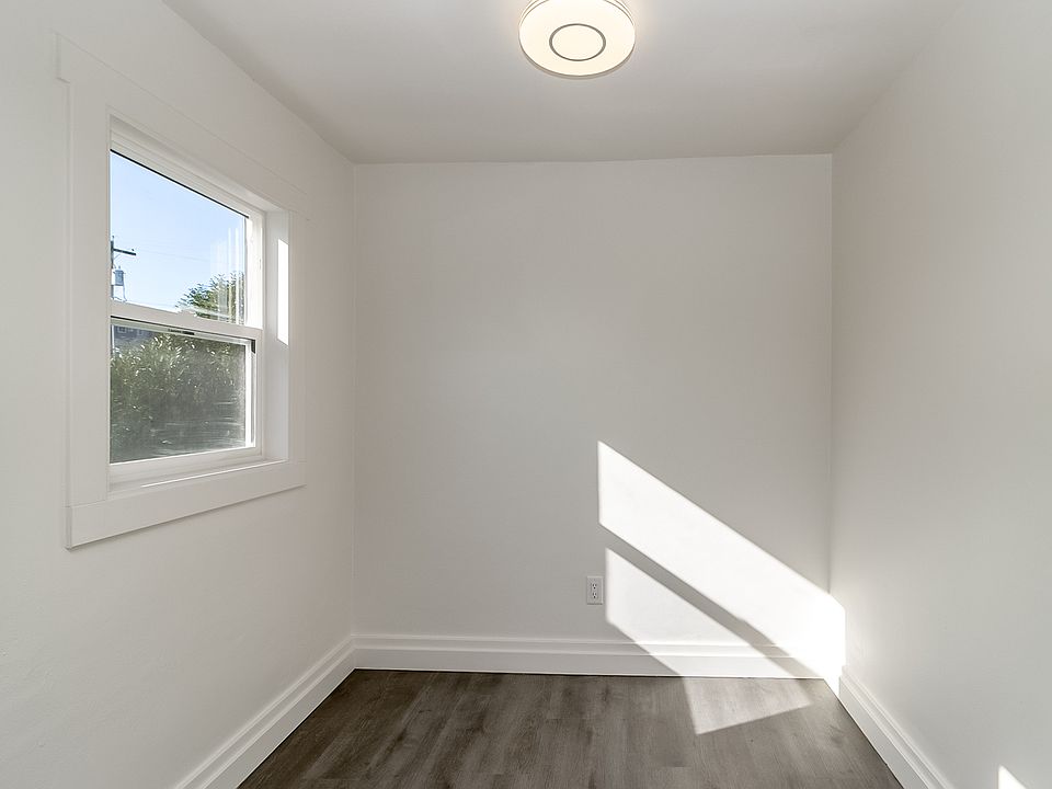 1st image of 3604 Hoyt Ave #B