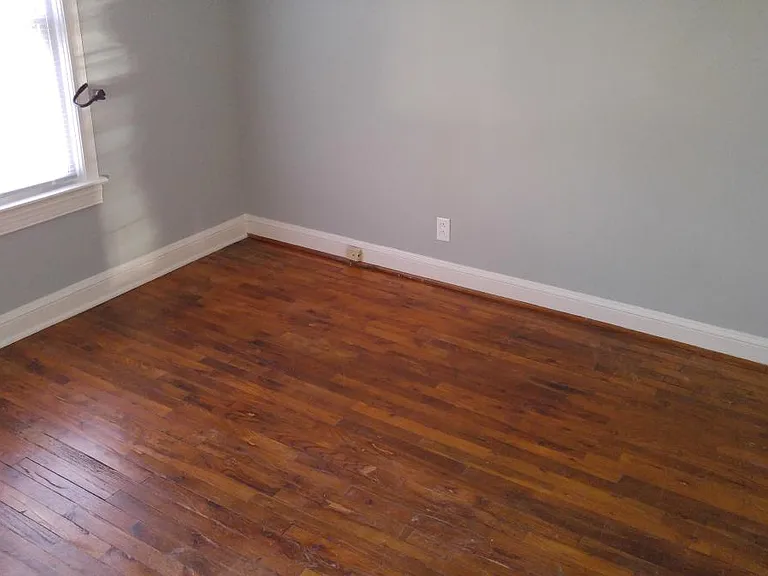 1119 Brooks Ave — Photo 7