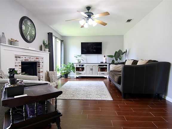2nd image of 4226 Windhurst Dr