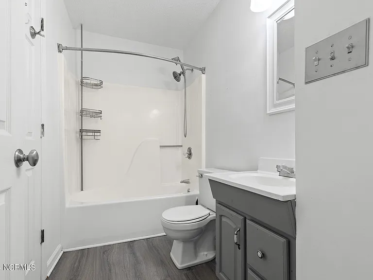 135 Greenford Pl — Photo 10
