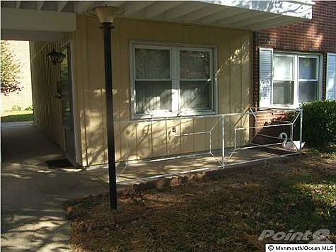 1st image of 38B Cambridge Ct