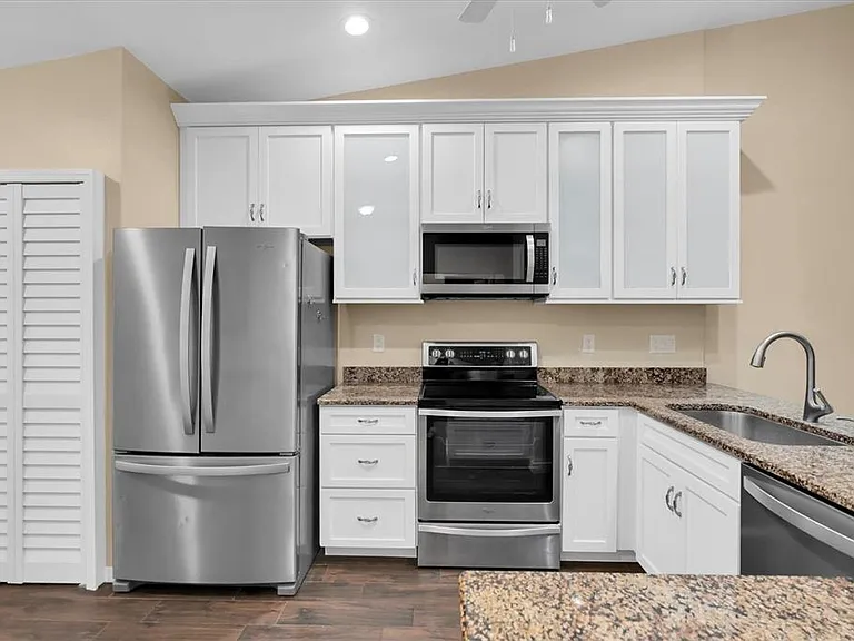3203 Charter Club Dr #B — Photo 13