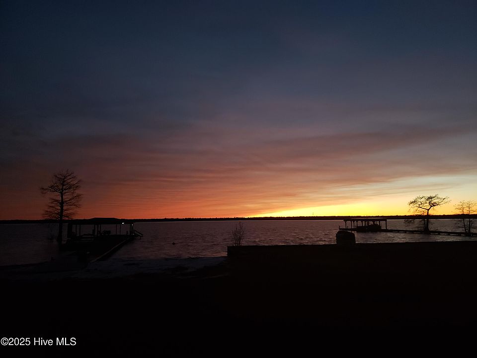 2nd image of 104 Purple Martin Drive