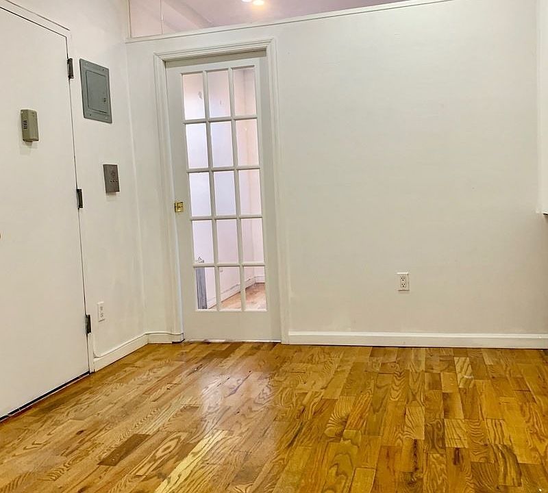 1st image of 9 Eldridge St #2