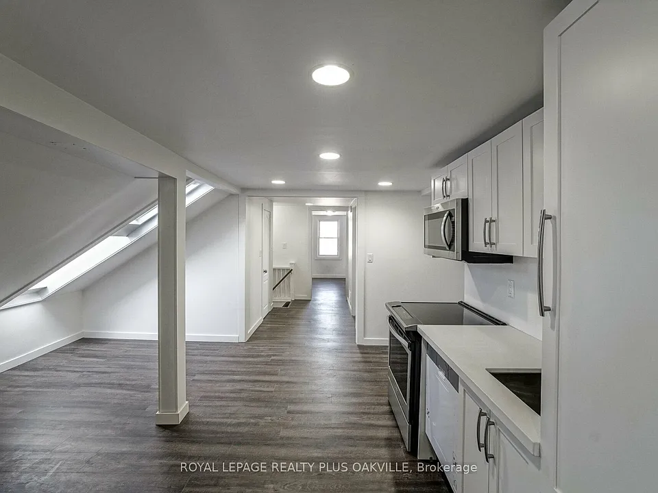 564 Lyons Ln #2