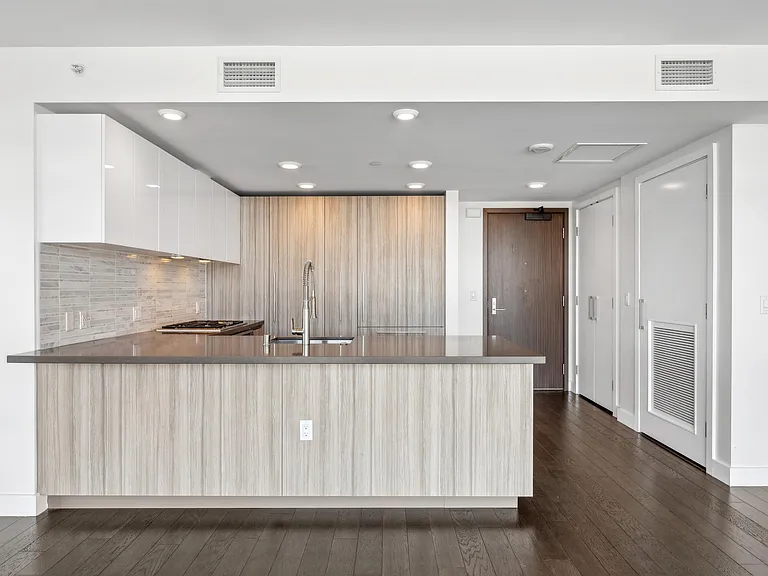 718 Long Bridge St #800 — Photo 12