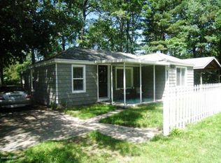 15765 Pine St, Spring Lake, MI 49456
