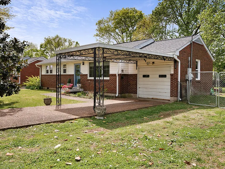 5007 Hasty Dr — Photo 2