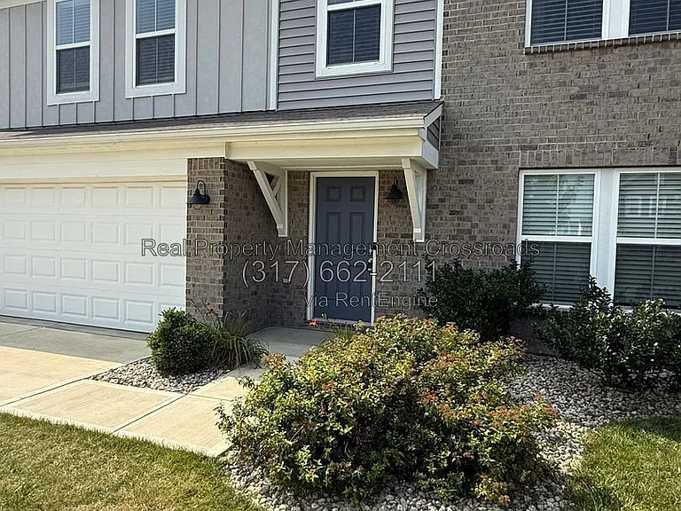 5509 W Woodhaven Dr — Photo 2
