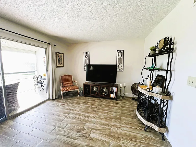 3402 Bimini Ln #G4 — Photo 4