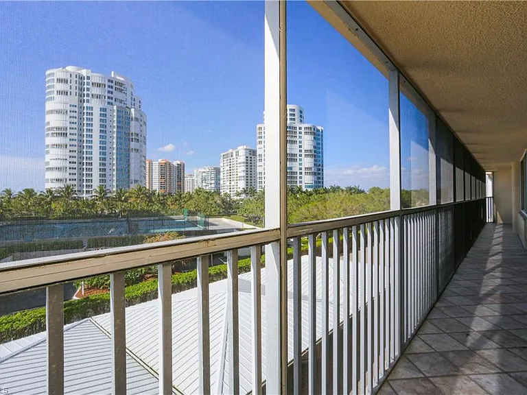 4041 Gulf Shore Blvd N #305 — Photo 27