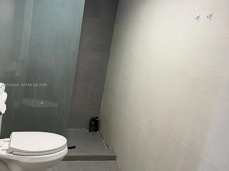 600 NE 36th St #22 — Photo 15