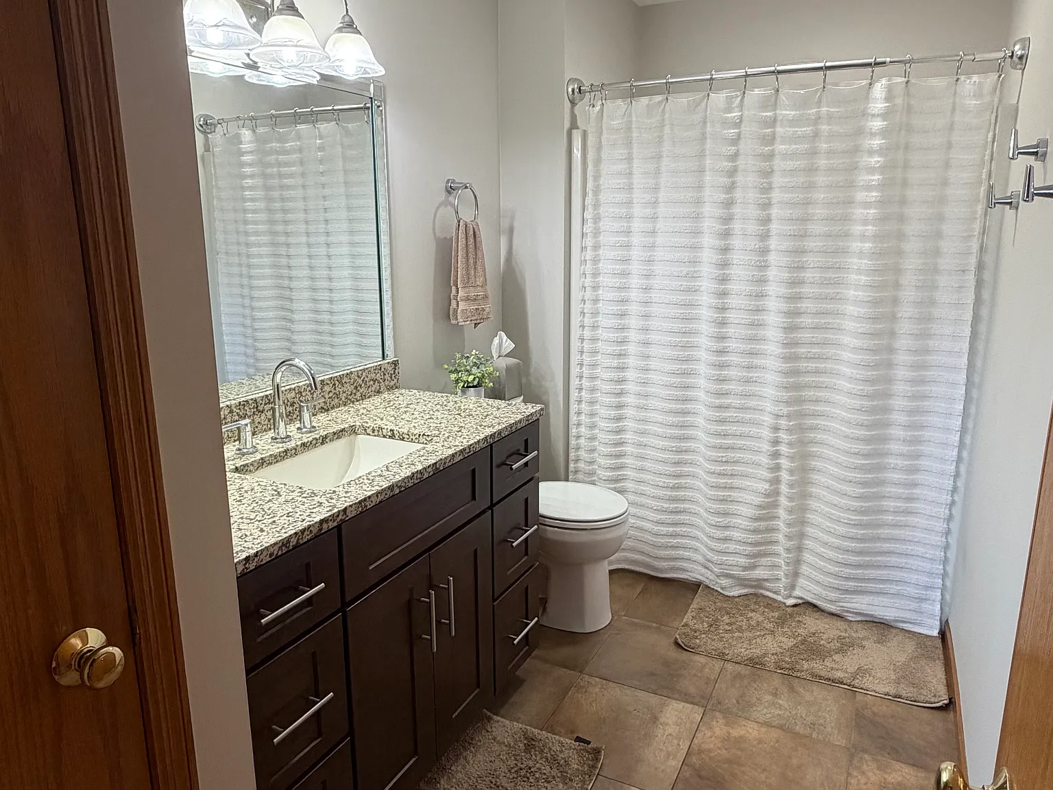 2 bed, 981 sqft, $1,675 — Photo 3