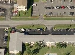 1020 Crystal Lake Dr APT 208, Pompano Beach, FL 33064