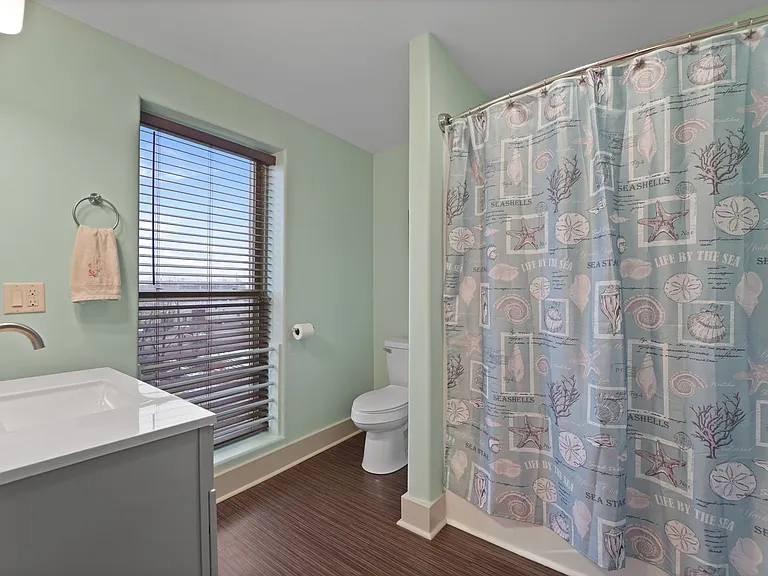 334 Broad St — Photo 12