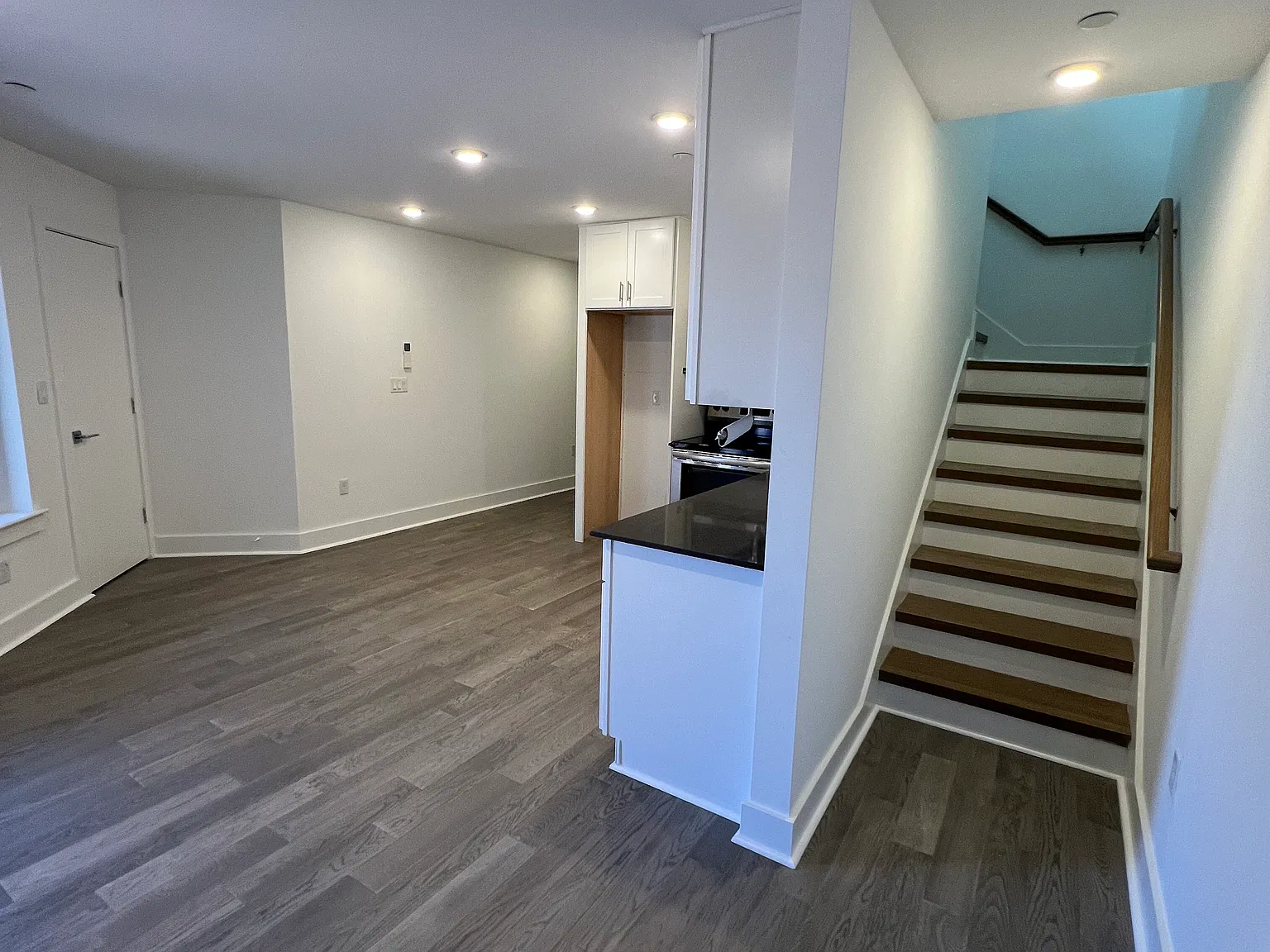 2 bed, 1143 sqft, $2,900 — Photo 4