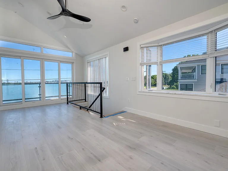 103 Dorchester St #2 — Photo 10