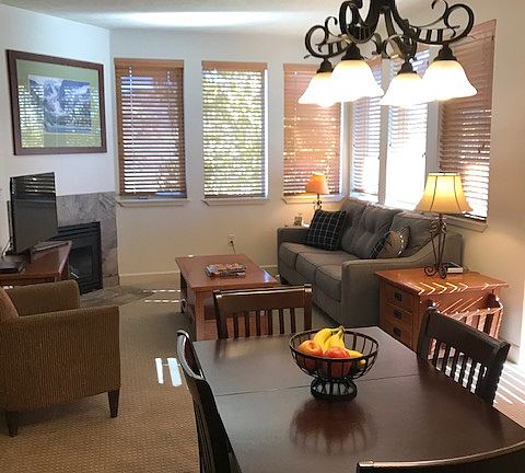 New sleep sofa & DR set