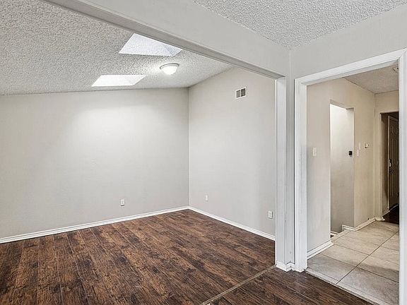 4th image of 4708 Robinson St