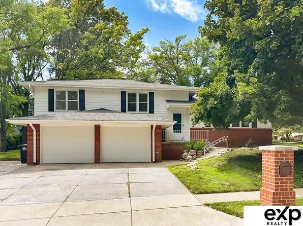 922 N 122nd St, Omaha, NE 68154