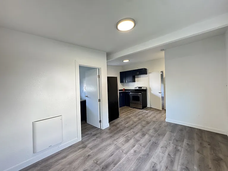 820 S Donovan St #B — Photo 4