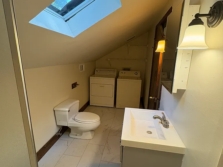 2110 Cowden Ave #2 — Photo 11