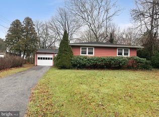 457 E Doren Ter, Vineland, NJ 08360
