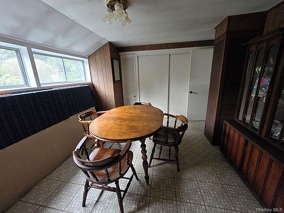 5th image of 858 Fort Salonga Road