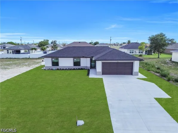 526 Kismet Pkwy W, Cape Coral, FL 33993