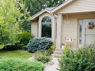 4103 S Rivershore Dr, Moorhead, MN 56560