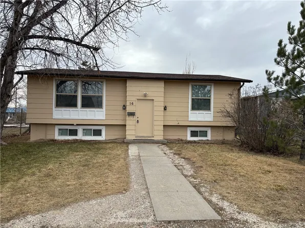16 S Crawford Ave, Hardin, MT 59034