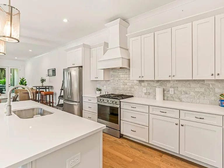523A Wedgewood Ave — Photo 6