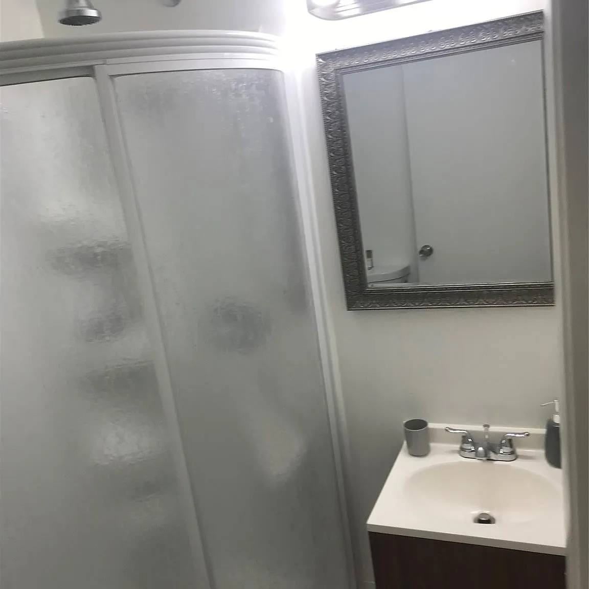 1 bed, 1.5 bath, 800 sqft, $2,200 — Photo 4