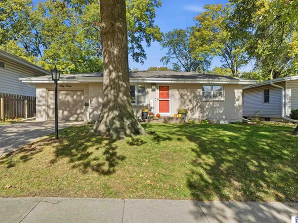 5030 Spruce St, Lincoln, NE 68516