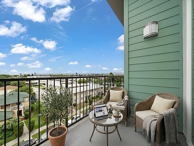 The Peake Apartments — Photo 36