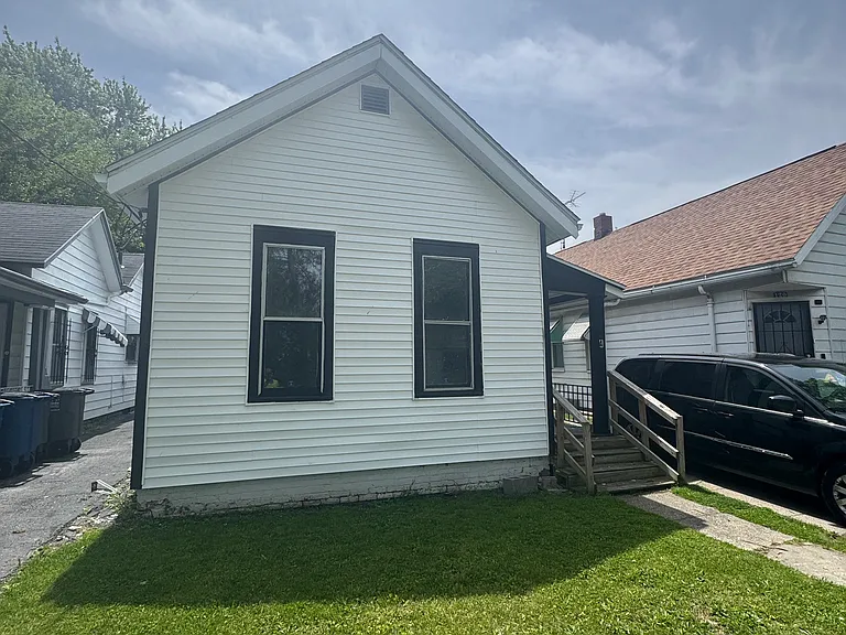 124 Everett St — Photo 1