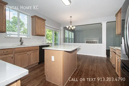 1819 W Elm Ter — Photo 11