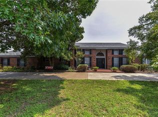 2813 Park Dr, Dalworthington Gardens, TX 76016