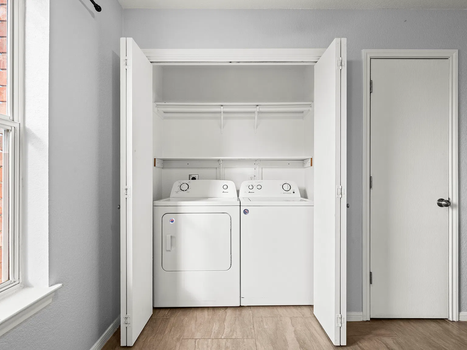 3 bed, 1100 sqft, $995 — Photo 4