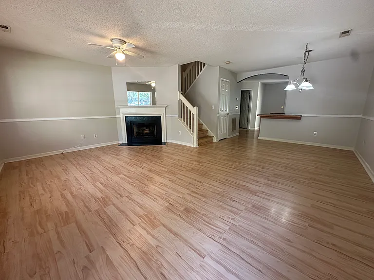 9307 Four Mile Creek Rd — Photo 2