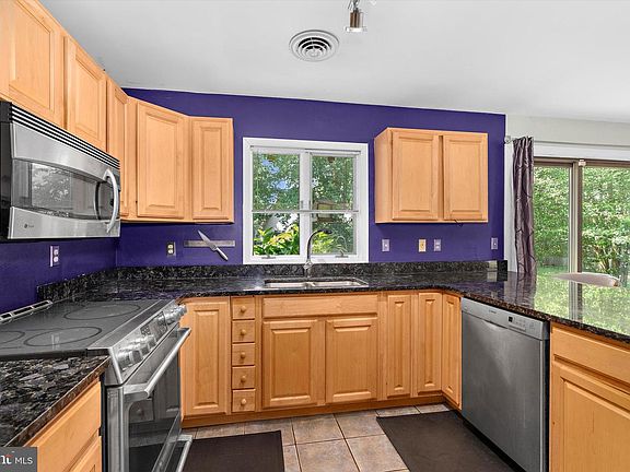 4th image of 201 Birch Run Rd