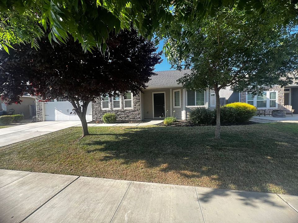 2nd image of 2619 Ship Rock Ave