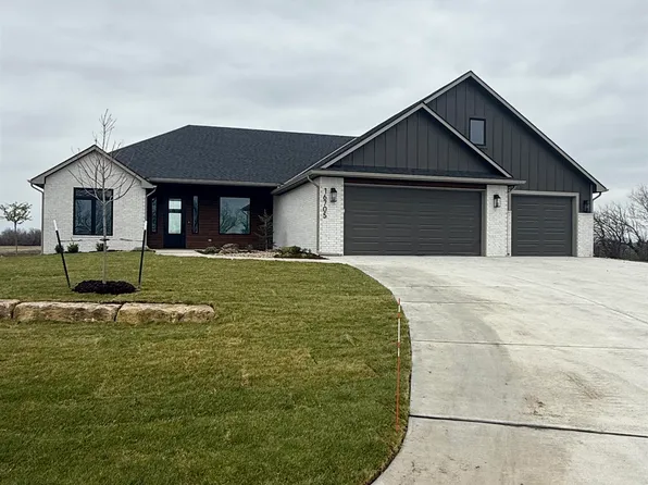 16705 W Hickory Cir, Goddard, KS 67052