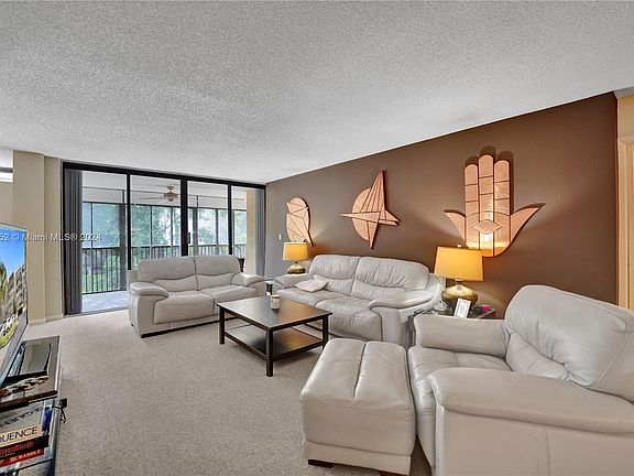 4th image of 2812 N 46th Ave APT G469