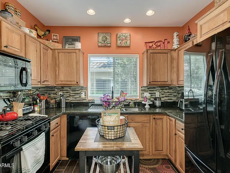 15029 N 142nd Ln — Photo 8