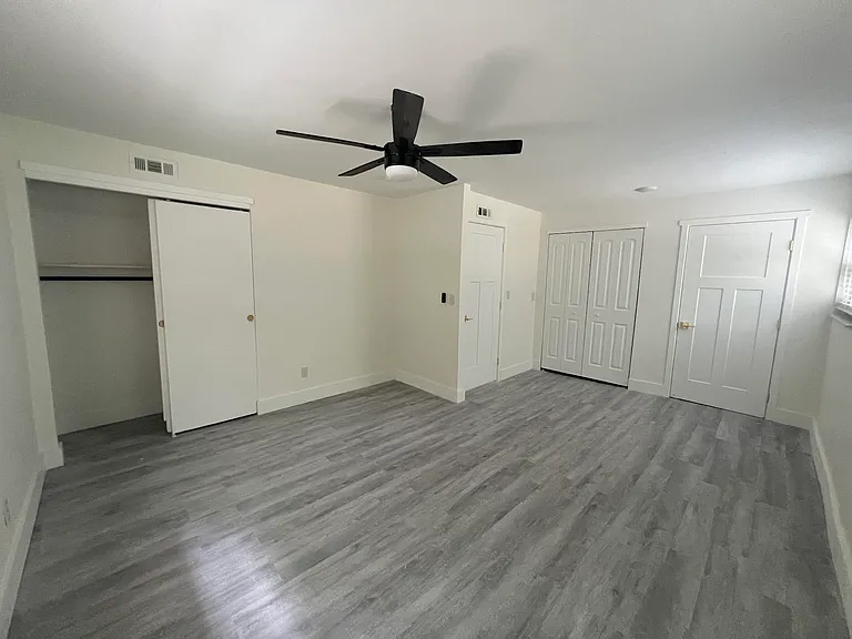444 Stanley Ave #2 — Photo 9