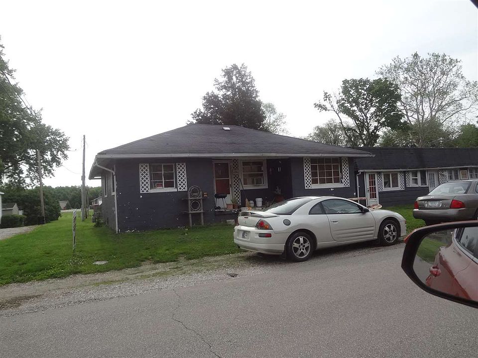 2nd image of 517 E Strawberry Rd
